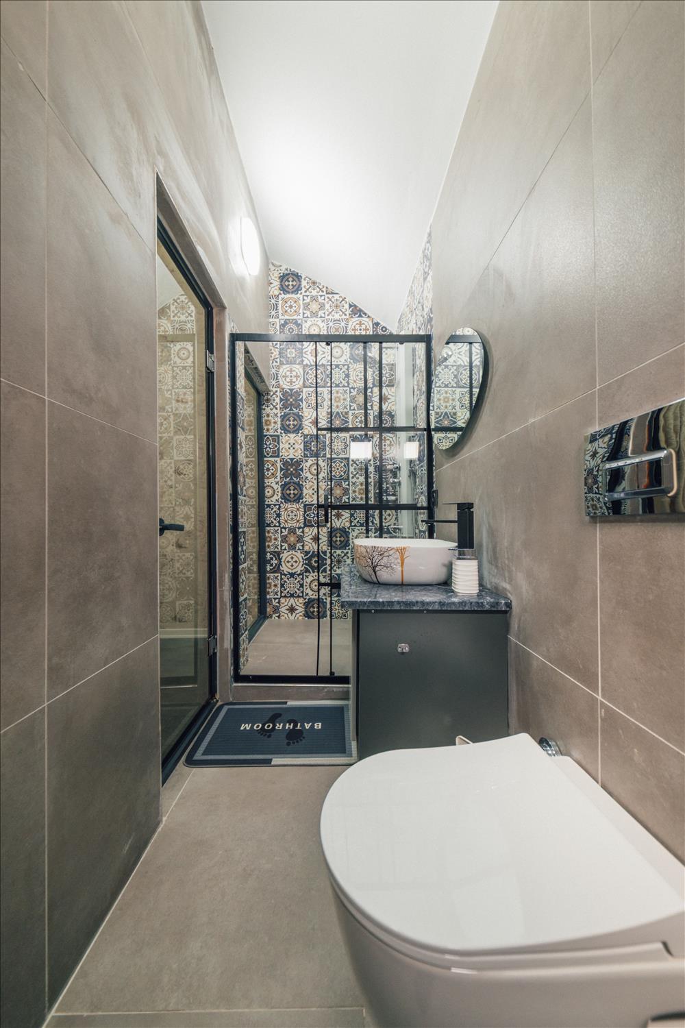 listing card gallery