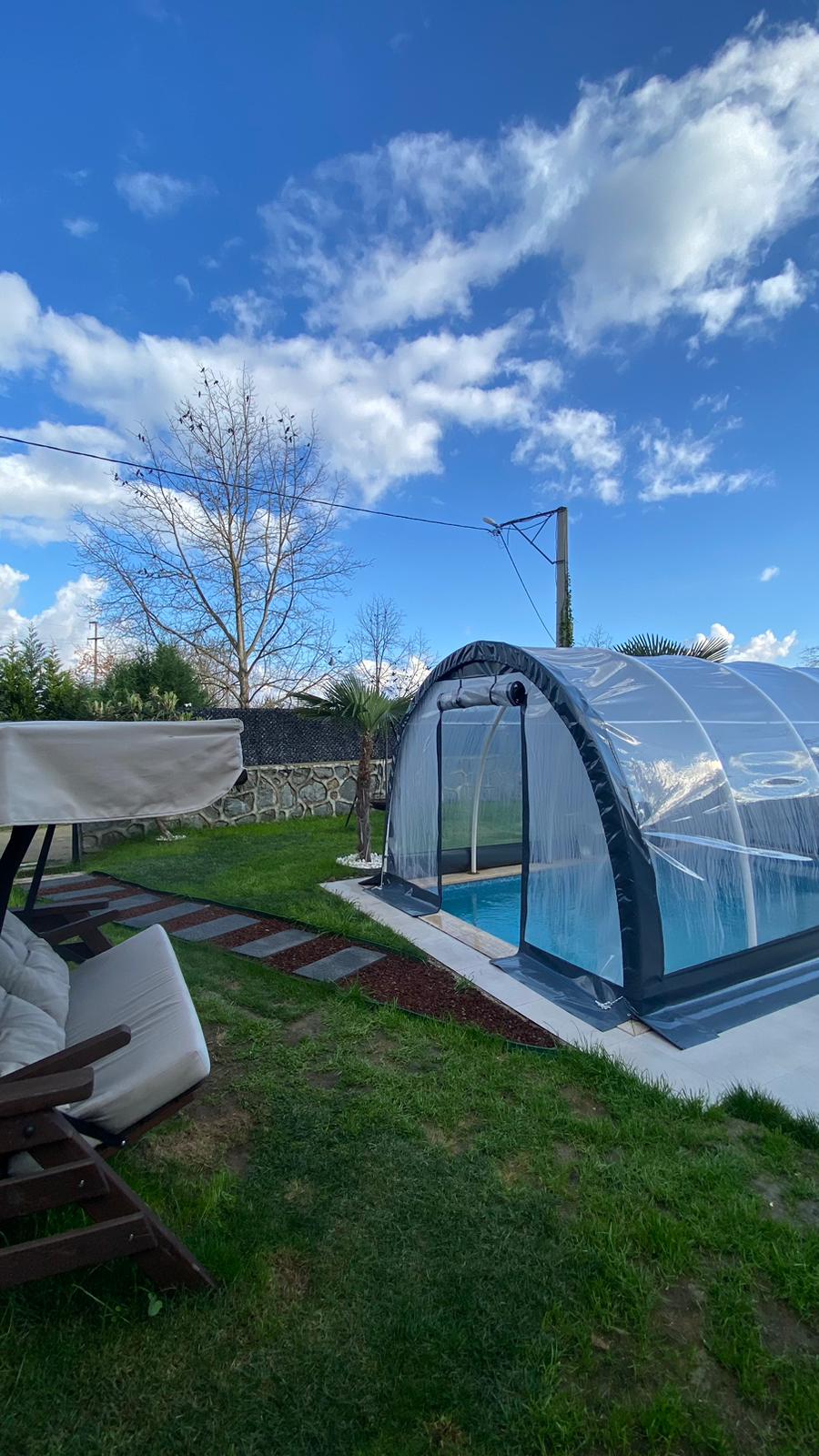 listing card gallery