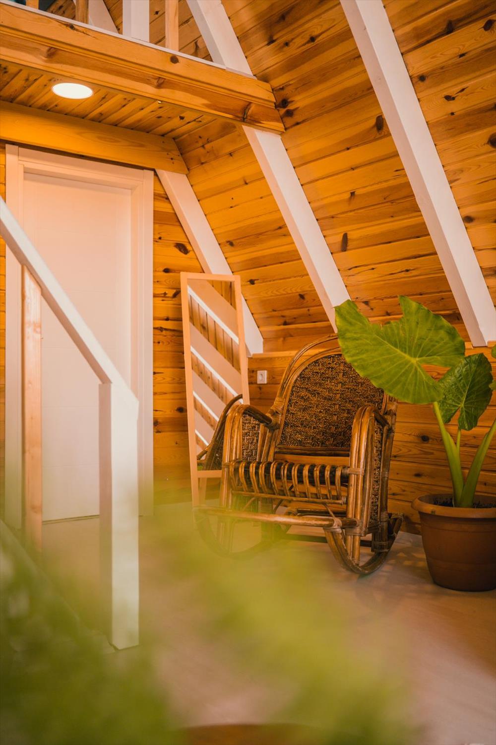 listing card gallery