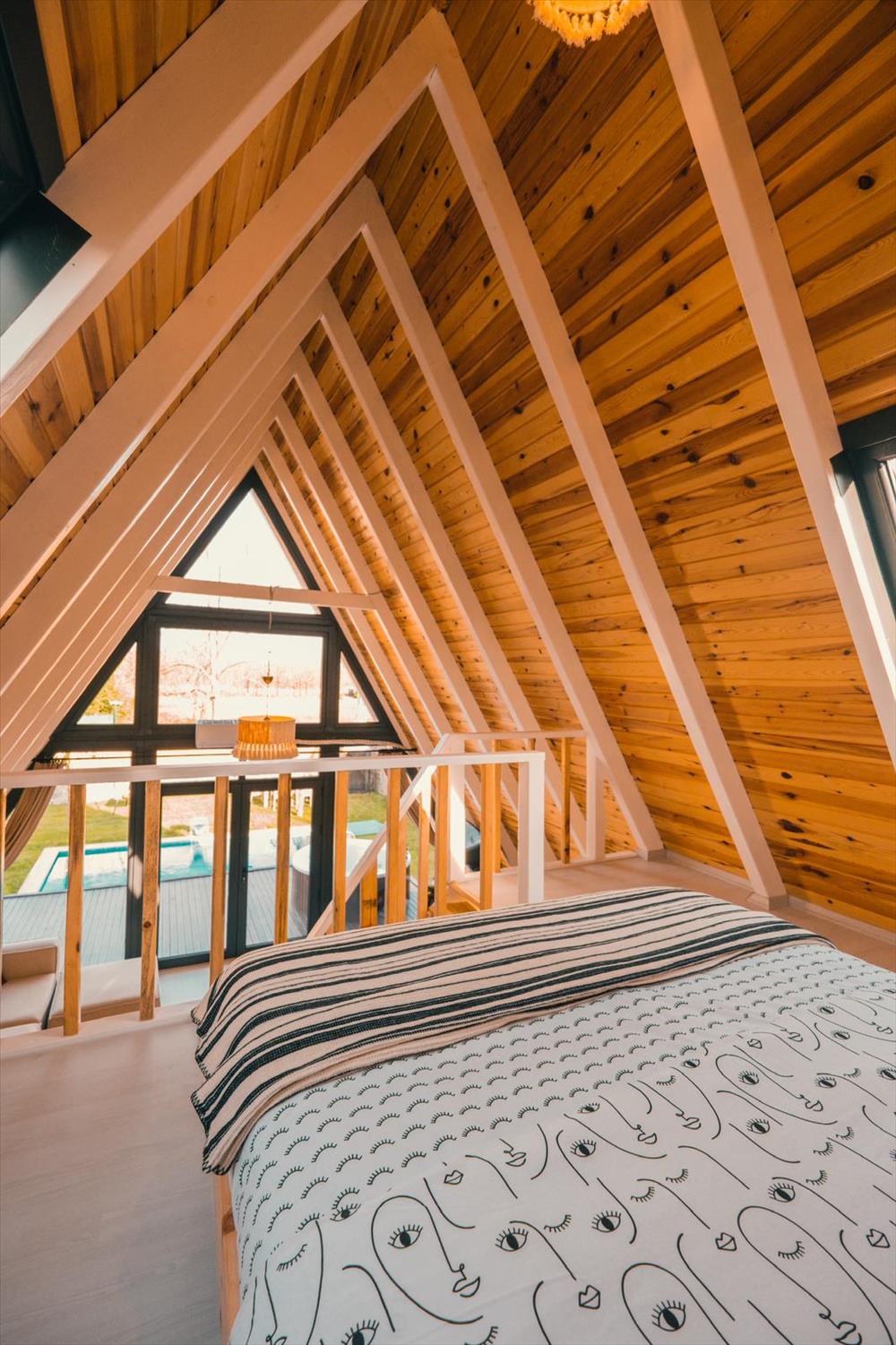 listing card gallery