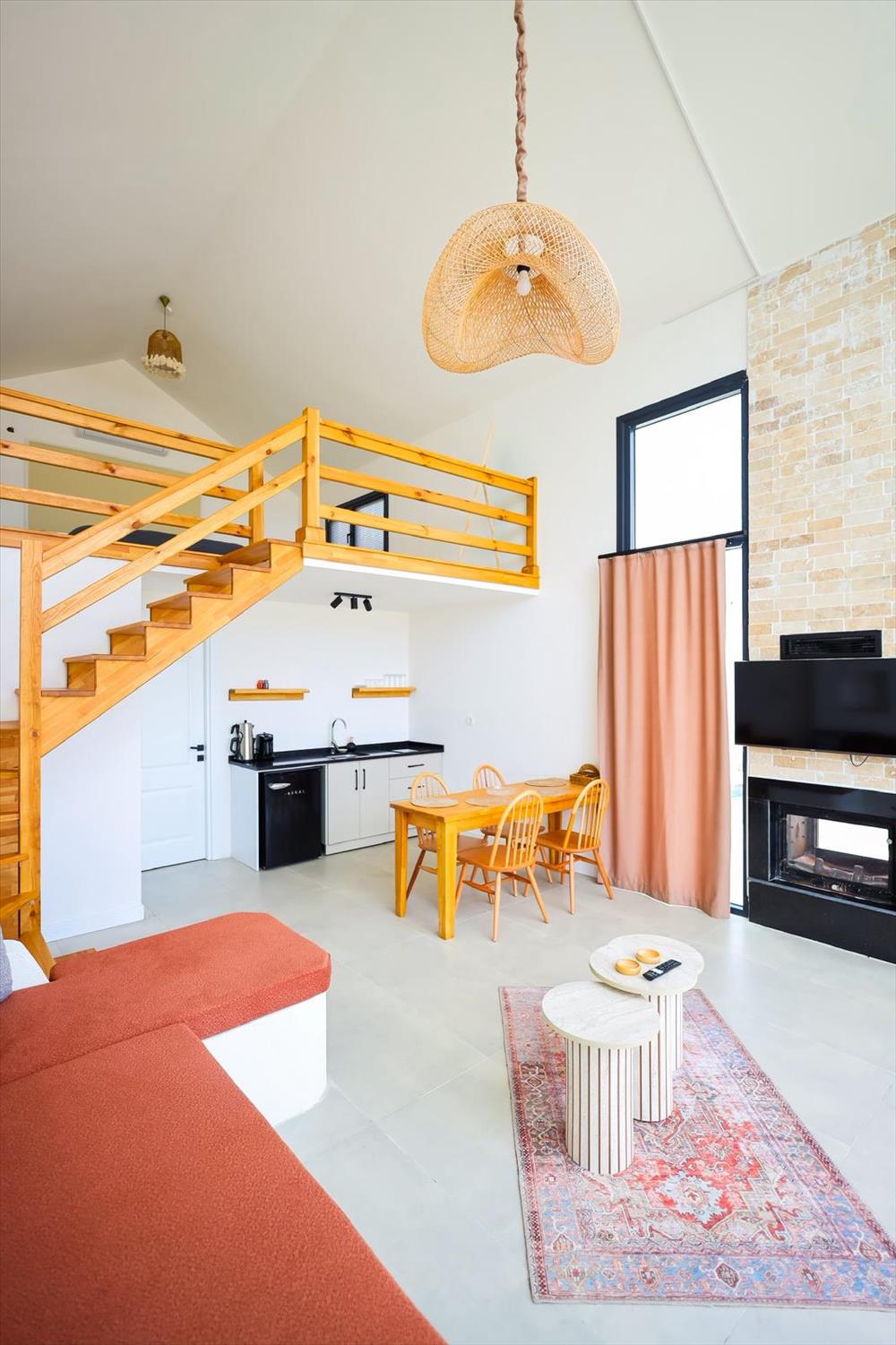 listing card gallery