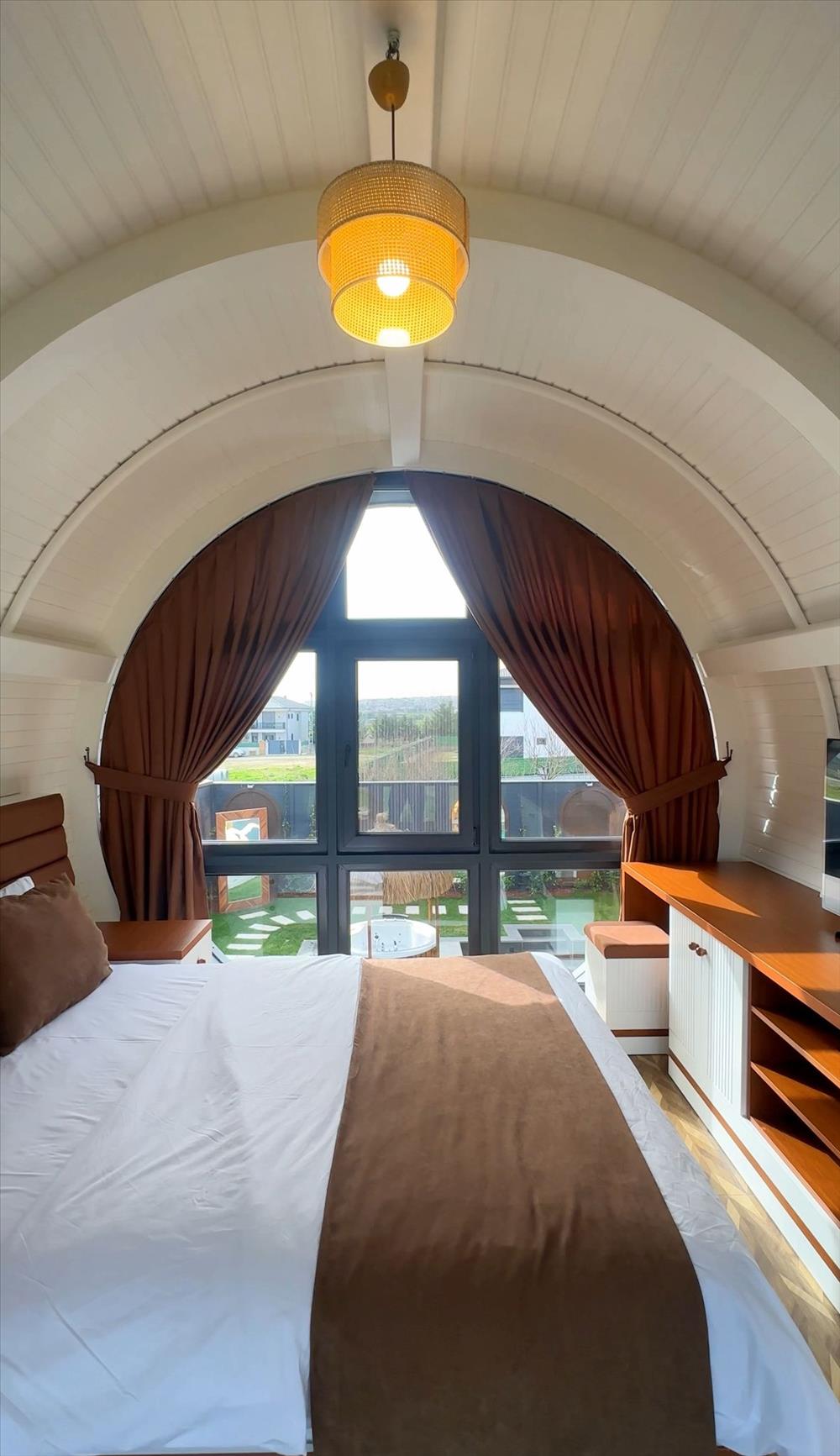 listing card gallery