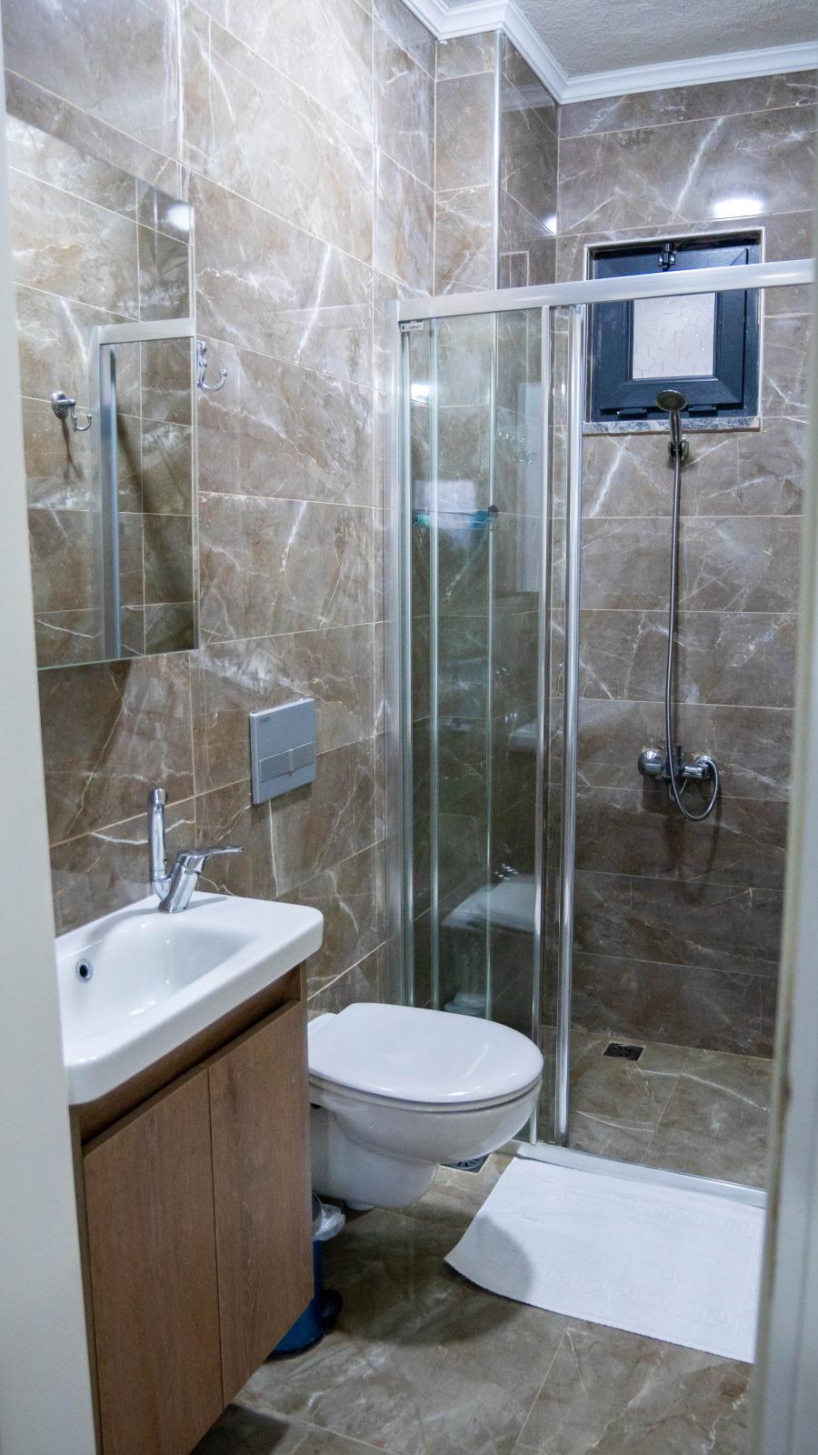 listing card gallery