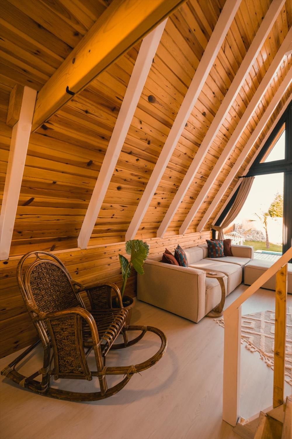 listing card gallery