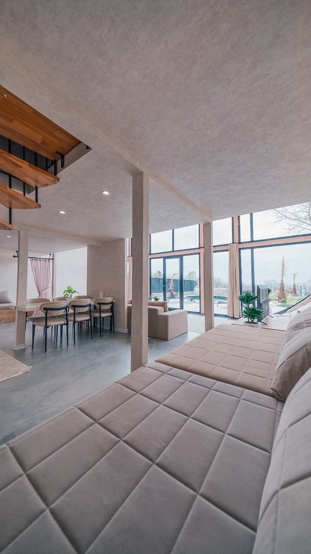 listing card gallery