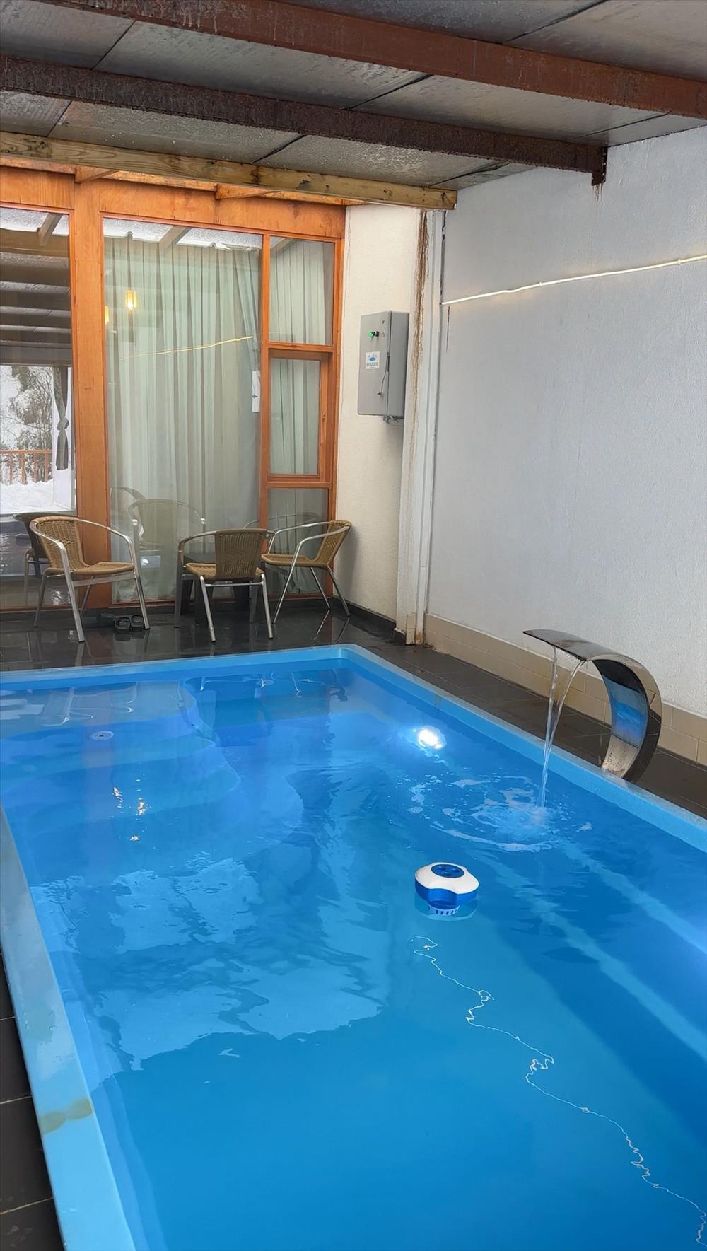 listing card gallery