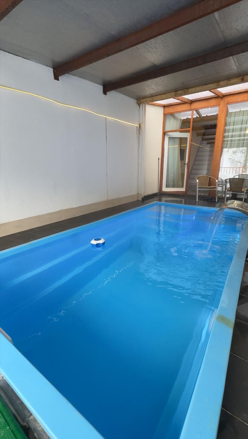 listing card gallery