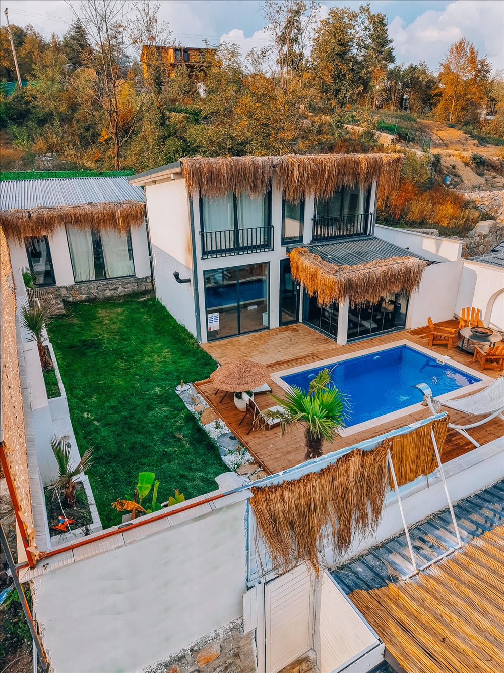 listing card gallery