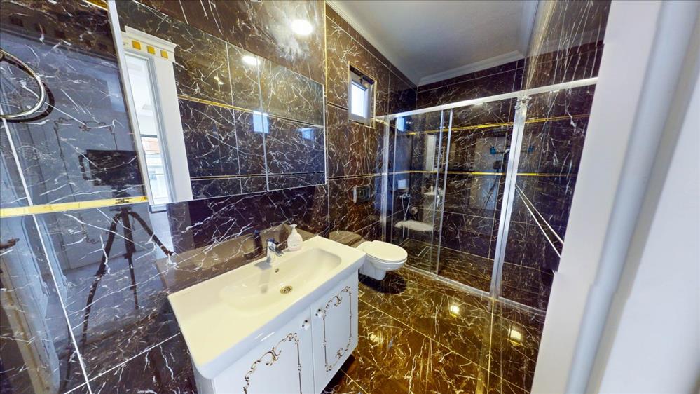 listing card gallery