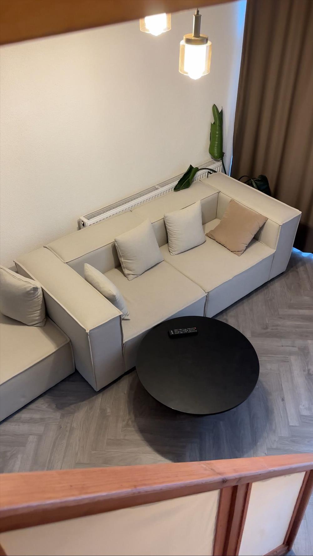 listing card gallery