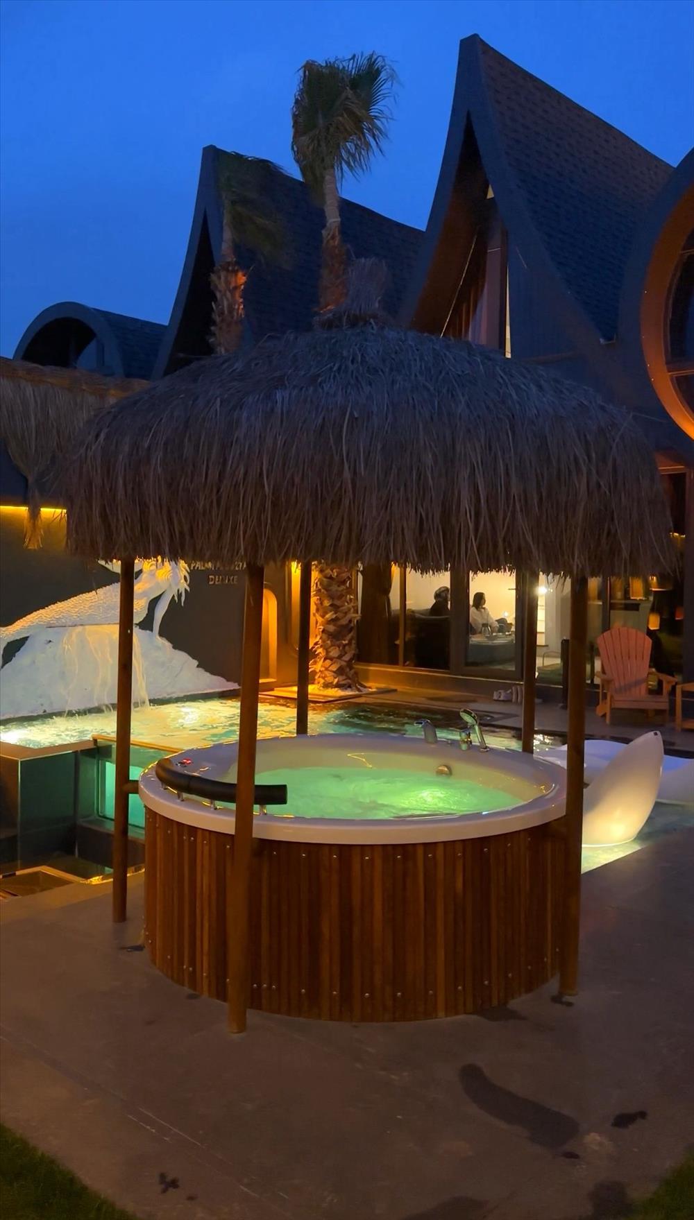 listing card gallery