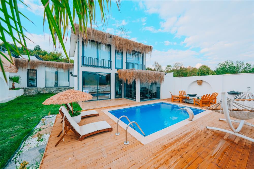 listing card gallery