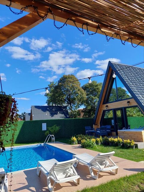 listing card gallery