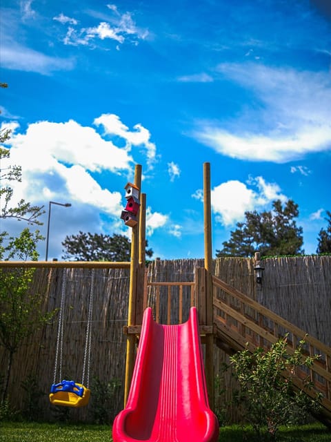 listing card gallery