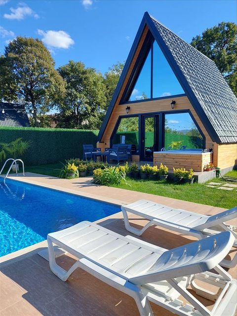 listing card gallery