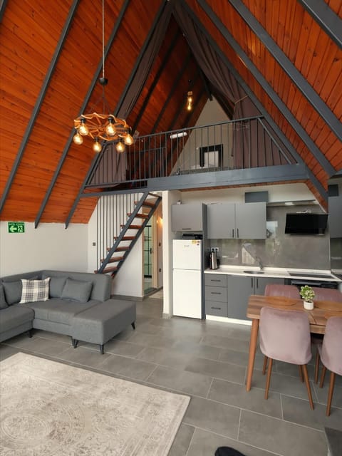 listing card gallery