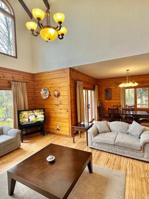 listing card gallery
