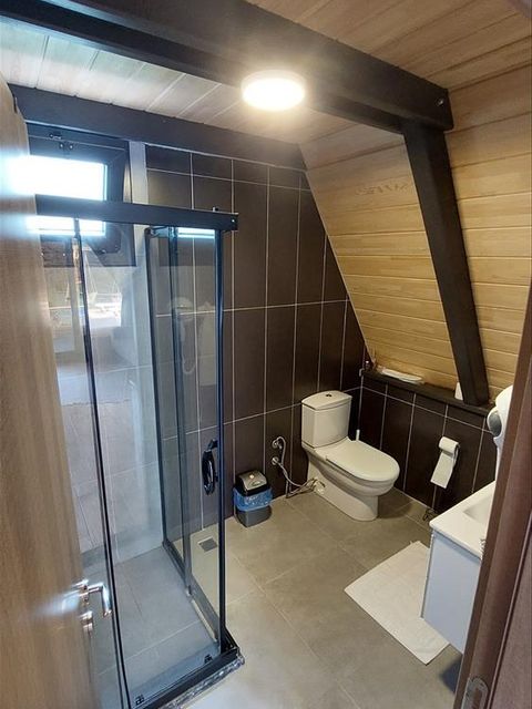 listing card gallery