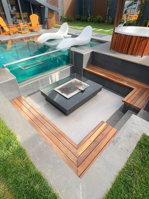 listing card gallery