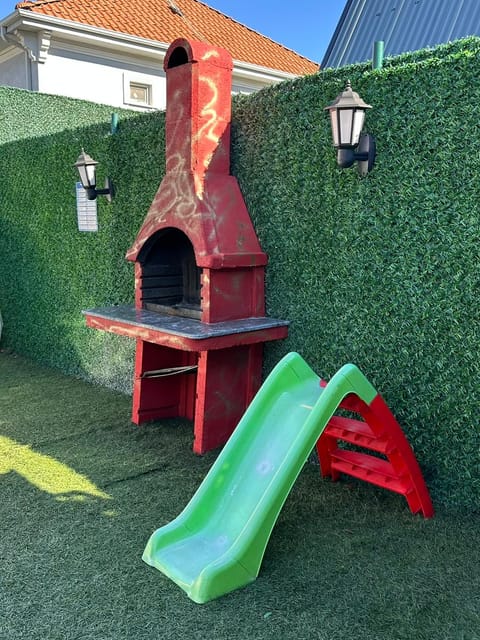 listing card gallery