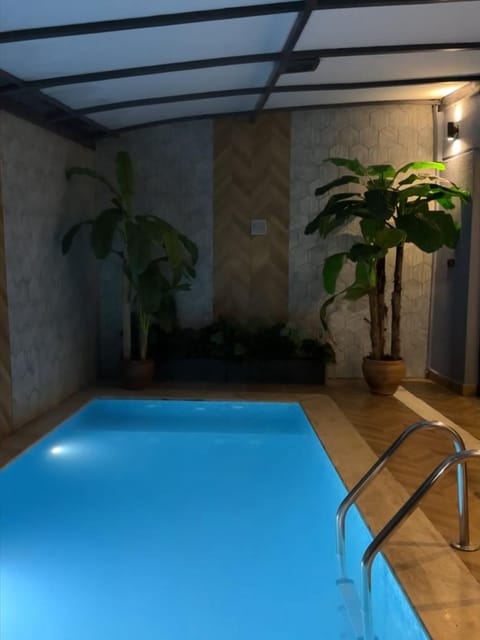 listing card gallery