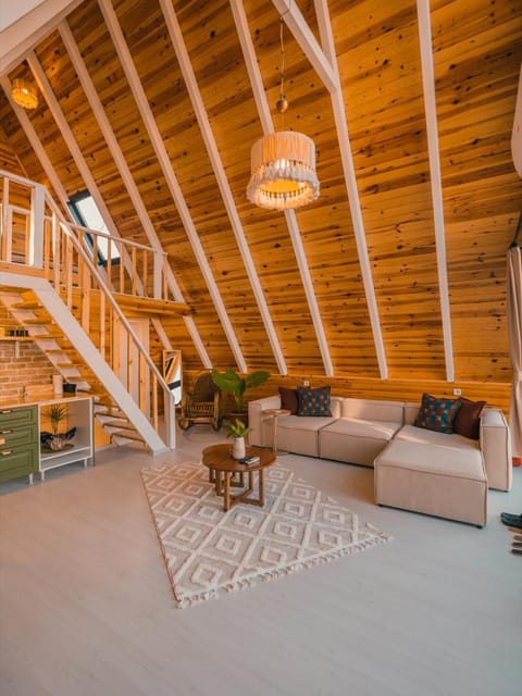 listing card gallery