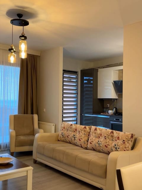 listing card gallery