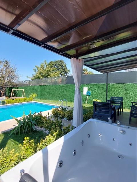 listing card gallery