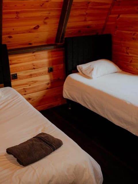 listing card gallery