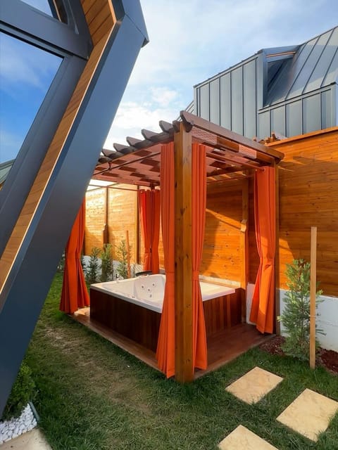 listing card gallery