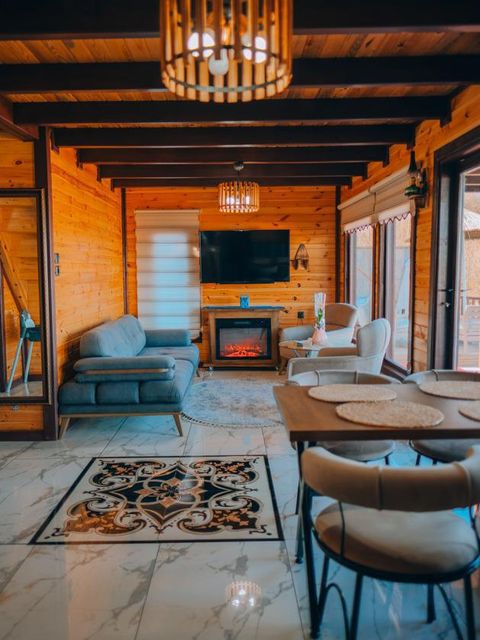 listing card gallery