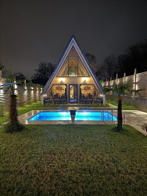 listing card gallery