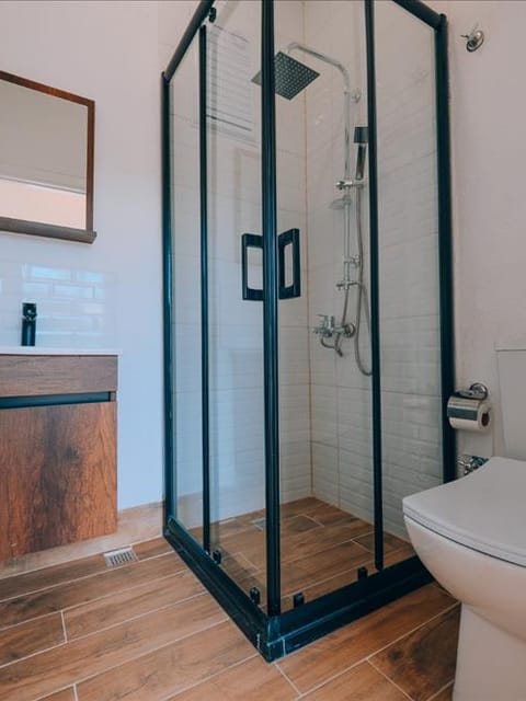 listing card gallery