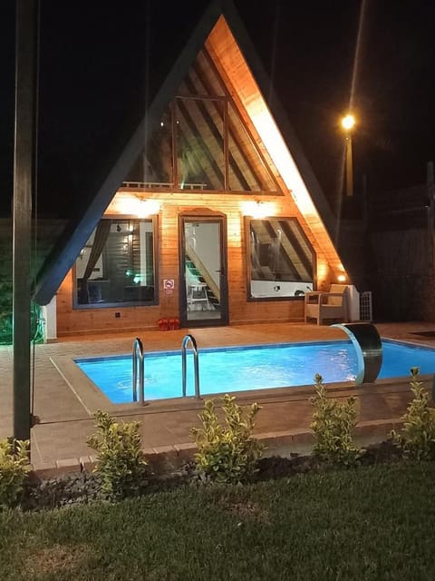 listing card gallery