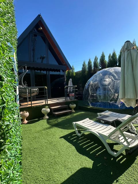 listing card gallery