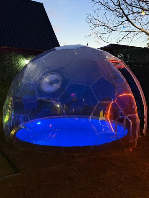 listing card gallery