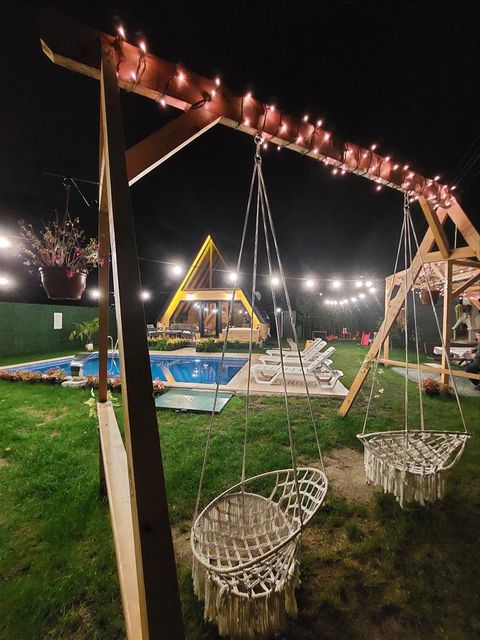 listing card gallery