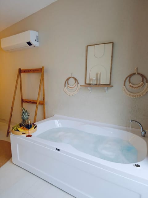 listing card gallery