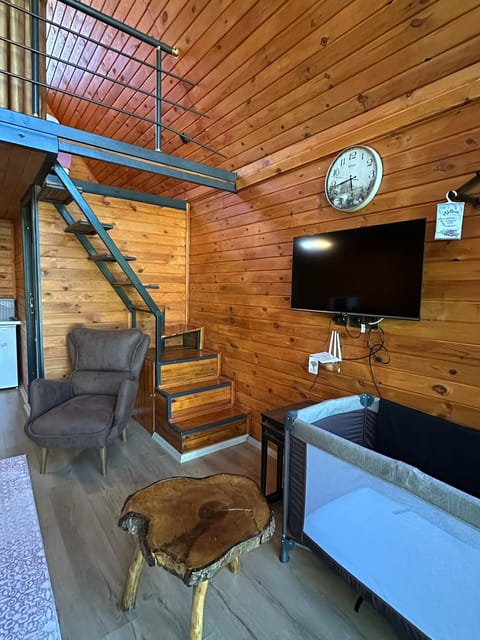 listing card gallery