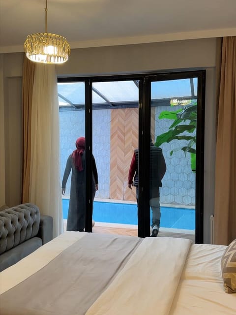 listing card gallery