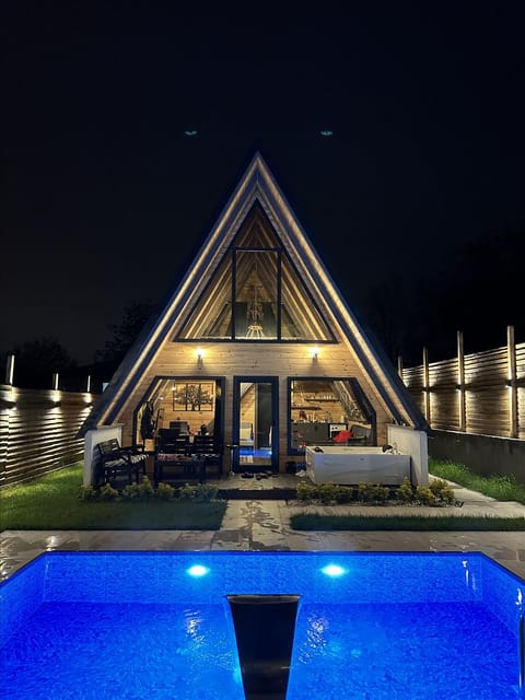 listing card gallery