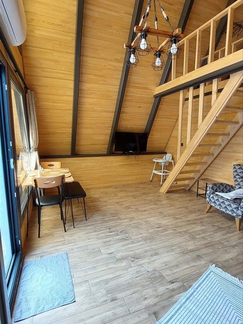 listing card gallery