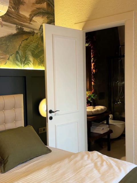 listing card gallery