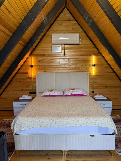 listing card gallery