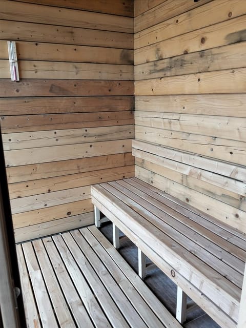 listing card gallery