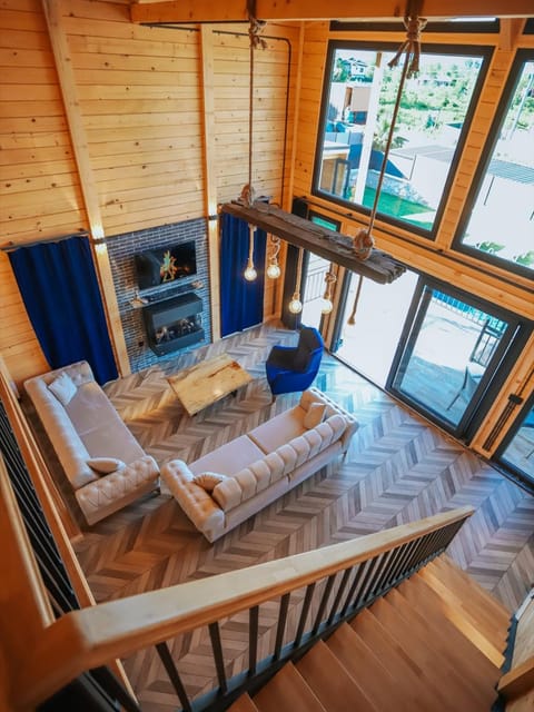 listing card gallery