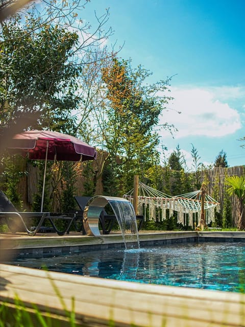 listing card gallery