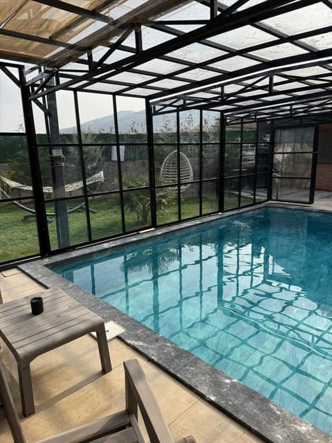 listing card gallery