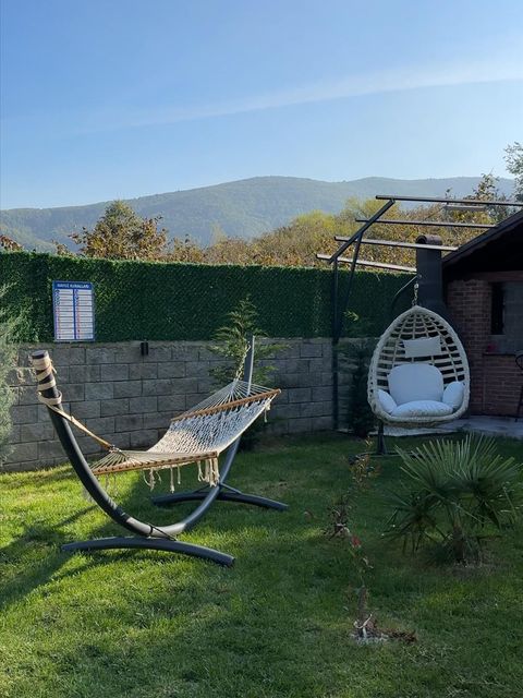 listing card gallery