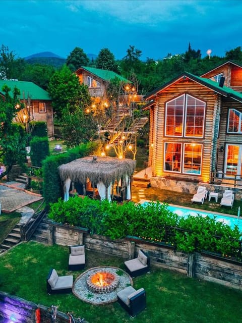 listing card gallery